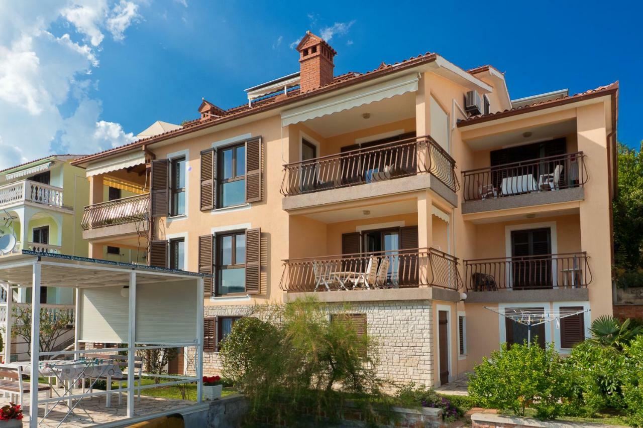 Apartments Emilia Рабац Екстер'єр фото