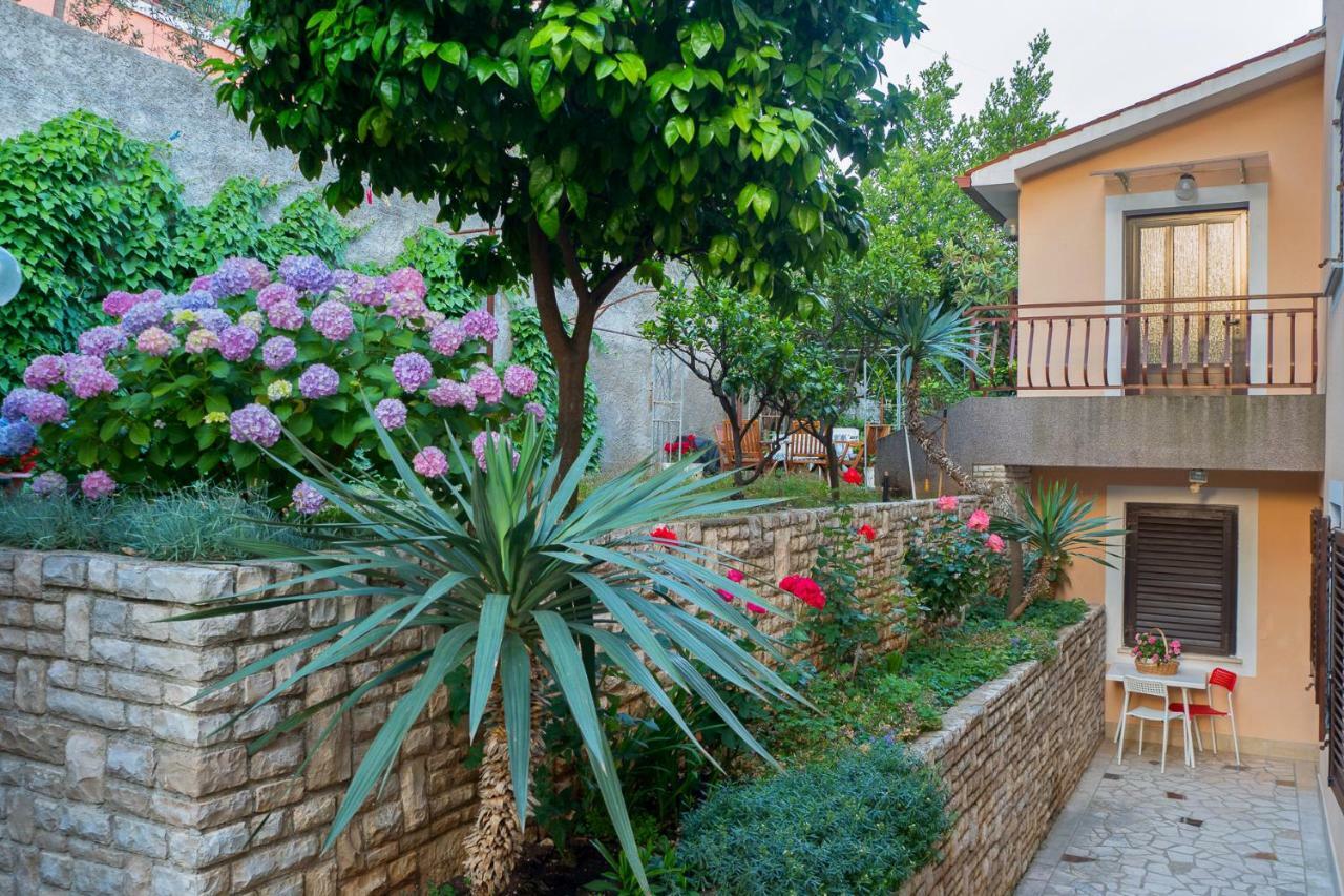 Apartments Emilia Рабац Екстер'єр фото
